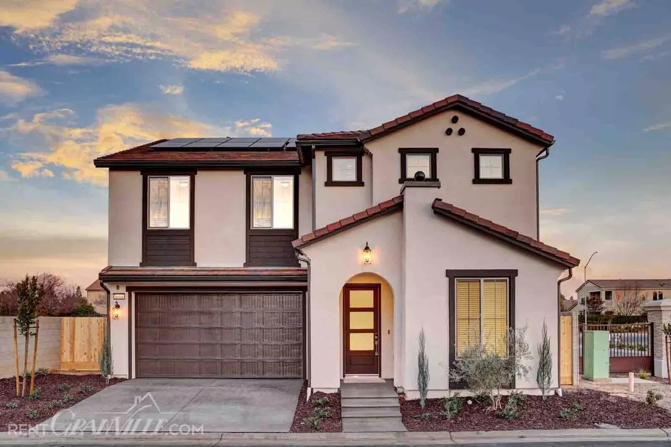 8660 N Haring Dr House for rent in Fresno, CA