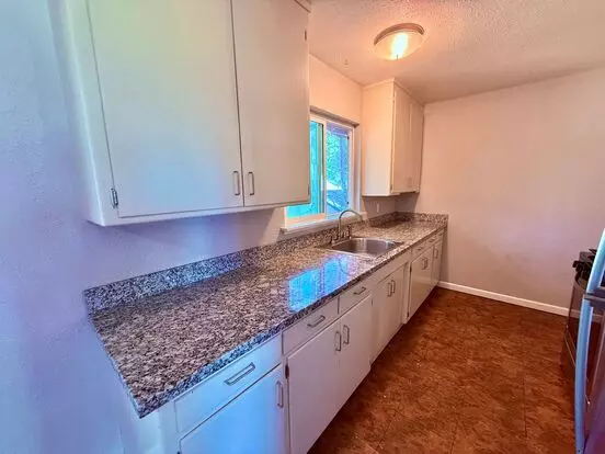 1547 2nd Ave Apartment for rent in Oroville, CA