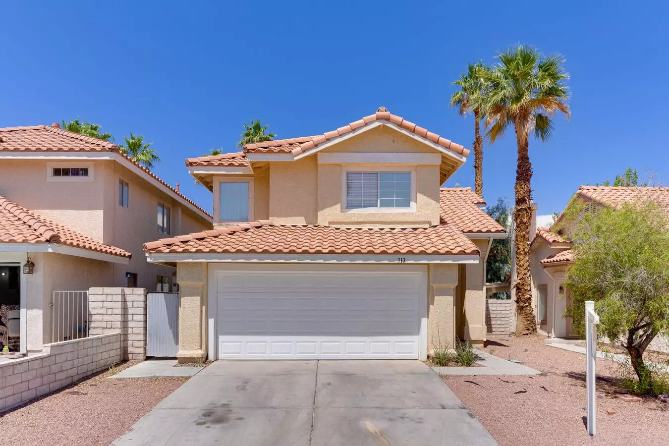 Spacious Green Valley Home With Open Floor Plan & Entertainer’s Backyard House for rent in Henderson, NV