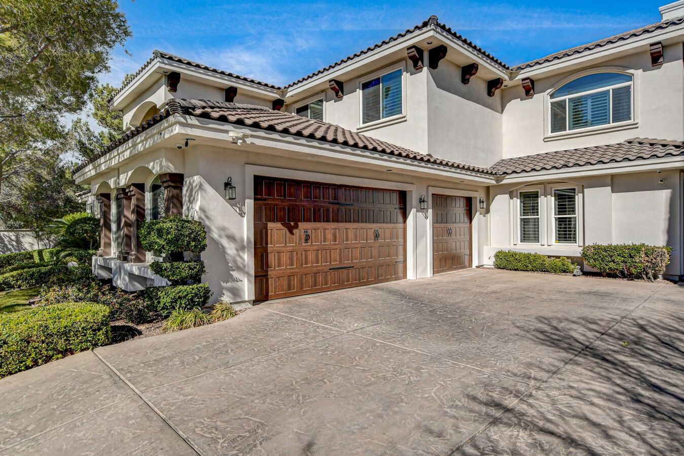 Luxury Fully Furnished 5 Bedroom Home In Guard... Apartments Henderson, NV