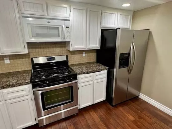 2 Bedroom Condo For Rent W/ Many Upgrades! Apartment for rent in Bakersfield, CA