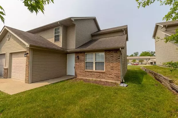 5209-5211 Currituck Ln Apartment for rent in Columbia, MO
