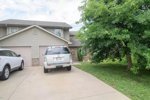 5309-5311 Currituck Ln Apartment for rent in Columbia, MO
