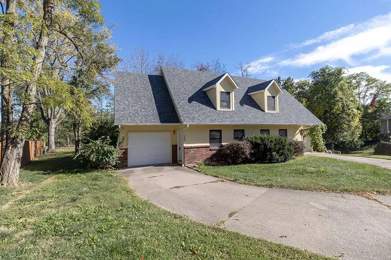 Cozy Georgetown Duplex House for rent in Columbia, MO