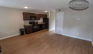 4 of 39 Briar Crest Apartment Community - Furnished And Unfurnished Units Available! House for rent in Columbia, MO