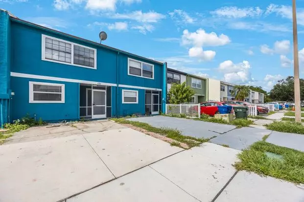 Renovated Town Home 2 Bedroom 1.5 Bath ** 1/2 Off August Rent If Moved In By July 31st** Apartment for rent in Largo, FL