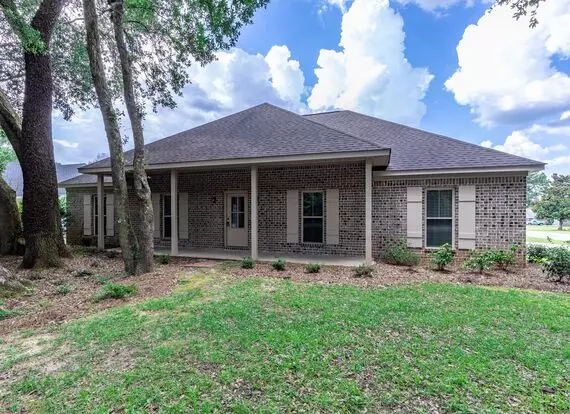 Available Now! | $2,150/month | Pet-friendly! Apartment for rent in Fairhope, AL