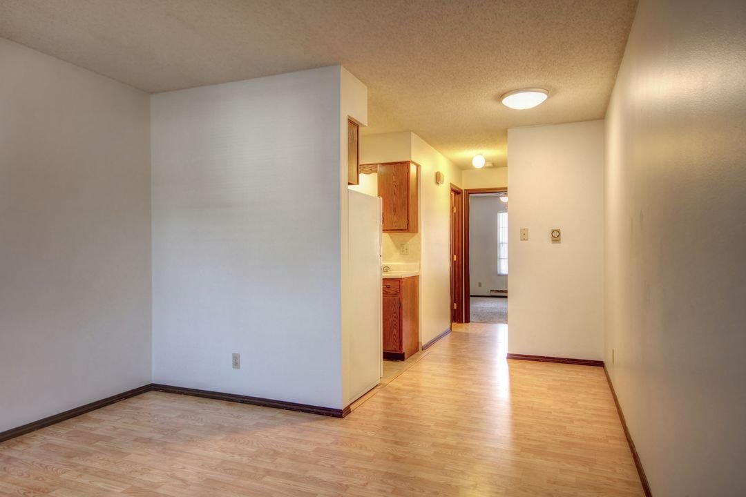 606HEA Apartments 606 W Healey Champaign, IL Rentable