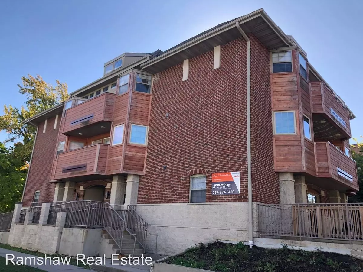 1002SEC Apartment for rent in Champaign, IL