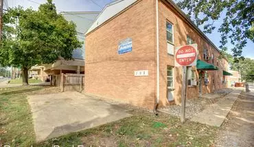 2 of 8 102LIN Apartment for rent in Urbana, IL