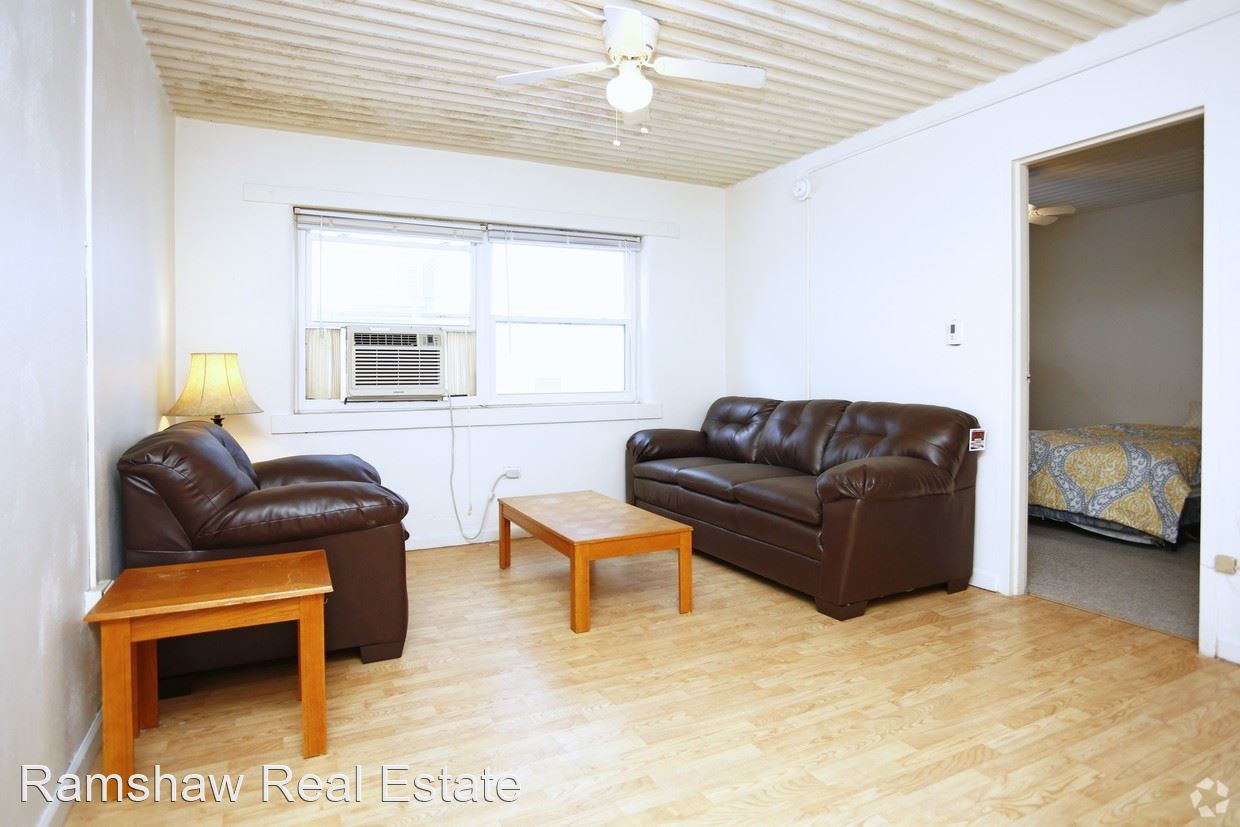 2 Bedrooms 1 Bathroom Apartment for rent at 102 N Gregory St in Urbana, IL