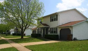 3 of 11 2517LE Townhouse for rent in Champaign, IL