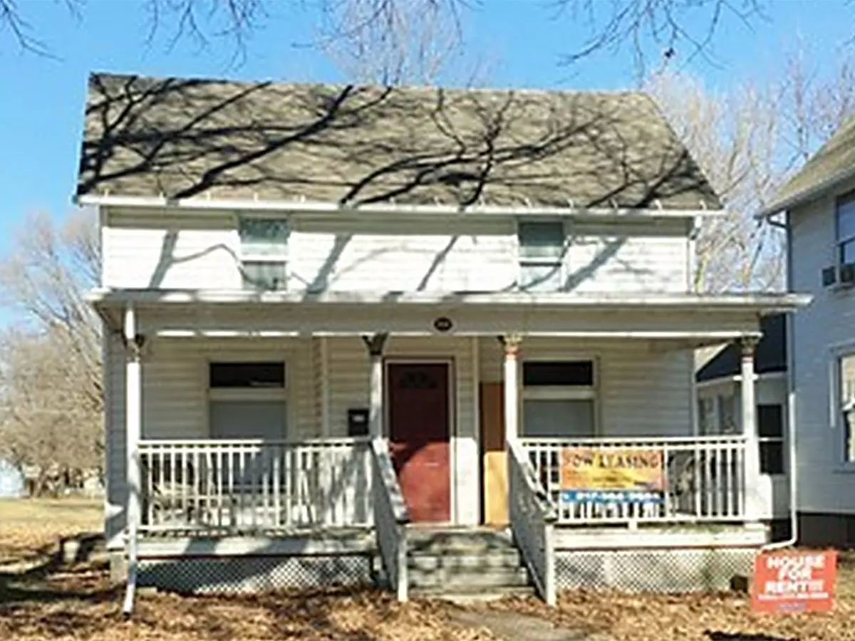 210 W Washington St Apartment for rent in Champaign, IL