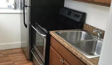 2 of 6 311CO Apartment for rent in Champaign, IL