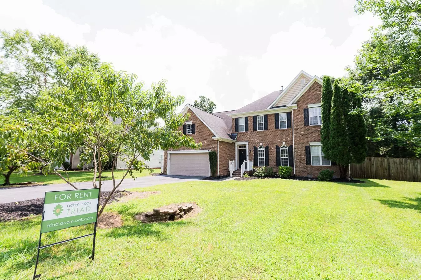 Spacious Beautiful 5 Bedroom 2.5 Bath Home In High Point With An Office/screened-in Sunroom/ Large Backyard/2 Car Garage House for rent in High Point, NC
