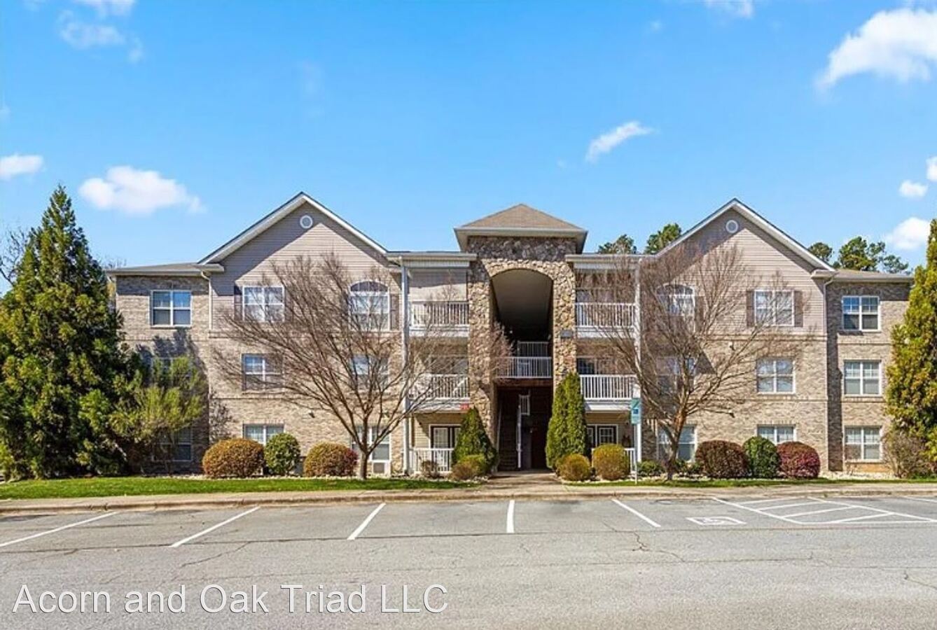 7106 W Friendly Ave Unit 204 Greensboro, NC House for Rent