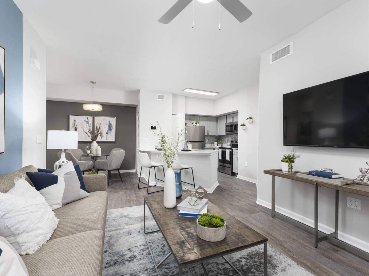 The Kensley Apartments - 6371 Collins Rd Jacksonville, FL