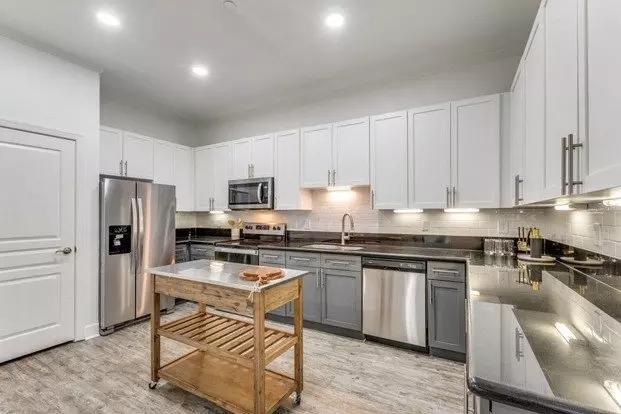 The Terraces at Perkins Rowe Apartment for rent in Baton Rouge, LA