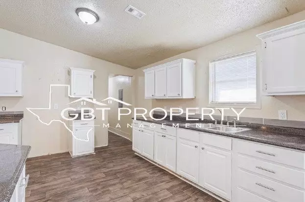 715 Nussbaum Apartment for rent in Mexia, TX