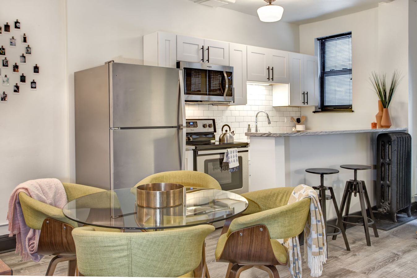 Vivian Apartments Apartment for rent in Chicago, IL
