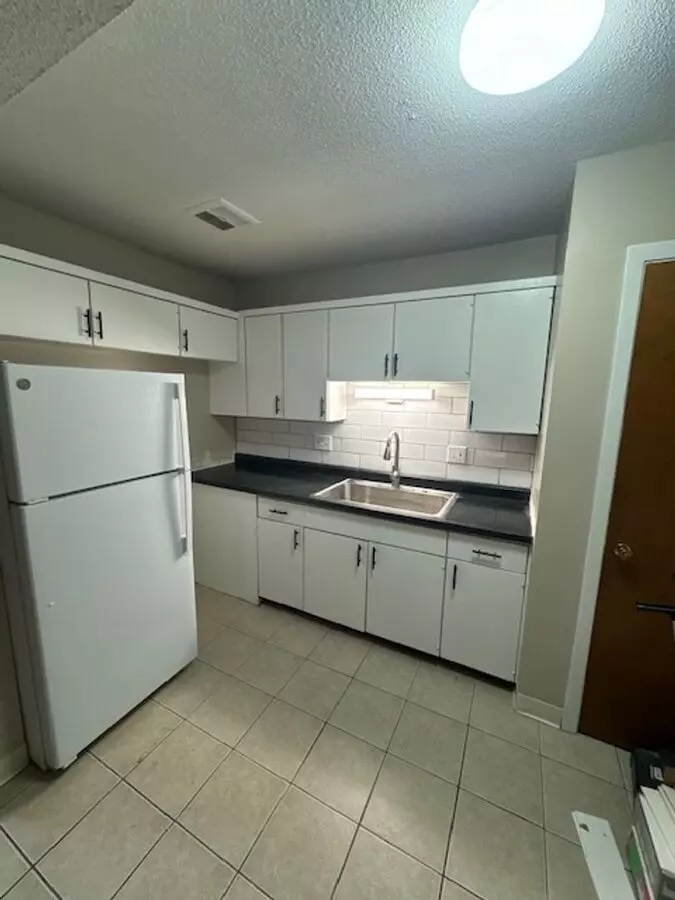 2333-2357 Ridge Ct Apartment for rent in Lawrence, KS