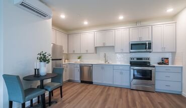 Peyton Place Apartment for rent in Portland, OR