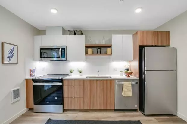 Greeley Court Apartment for rent in Portland, OR