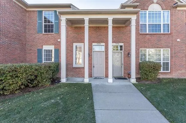 Gorgeous Commerce Township 2 Bed/2 Bath Move In Ready Condo! Apartment for rent in Commerce Twp, MI