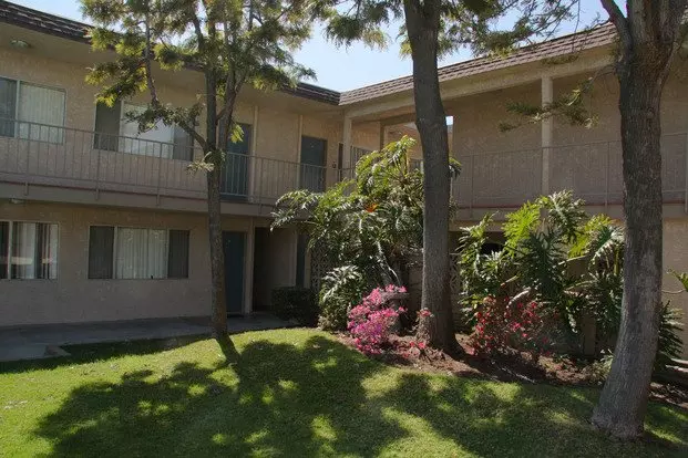 Vs Apartment for rent in Hawthorne, CA