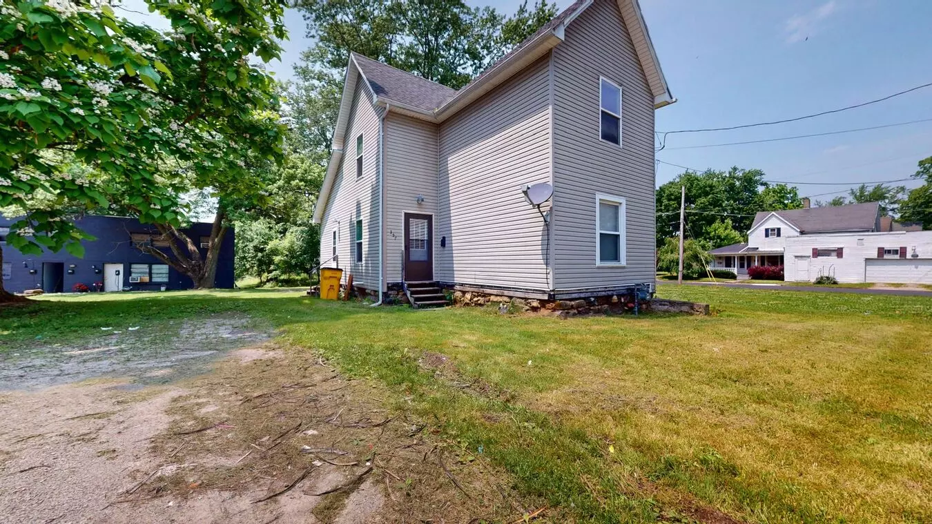 Large 4 Bedroom, 1 1/2 Baths House for rent in Mansfield, OH