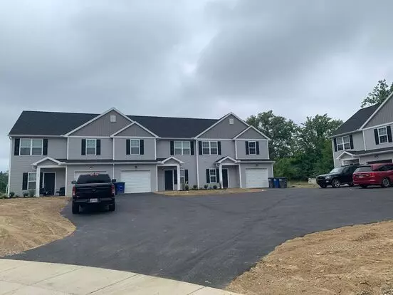 1124-1134 Hilltop Ln Apartment for rent in Toledo, OH
