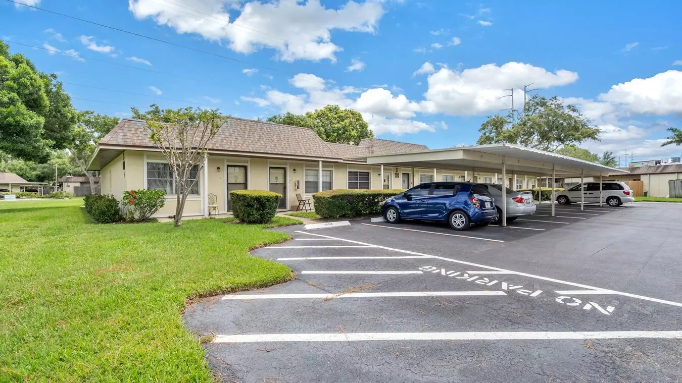 Charming 1-bedroom Condo For Rent – First-floor Unit In Palm Harbor Apartment for rent in Palm Harbor, FL