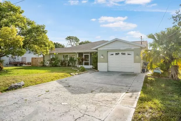 Charming 3 bed, 2 bath Home In Apollo Beach – Spacious Living, Great Location! Apartment for rent in Apollo Beach, FL