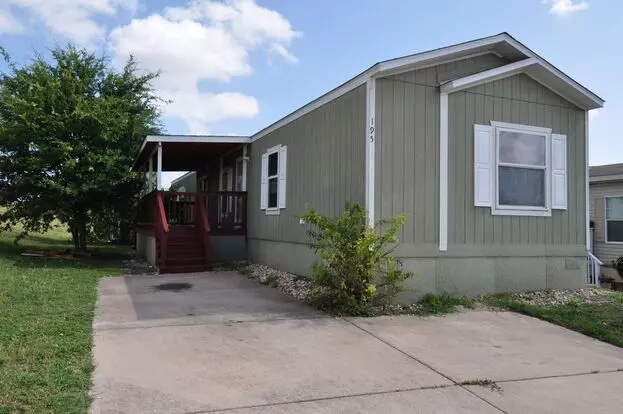 Nice Clean Ready For Move In!!!!! North East Location Close To I35 And I130 Palmer Ln. Apartment for rent in Austin, TX
