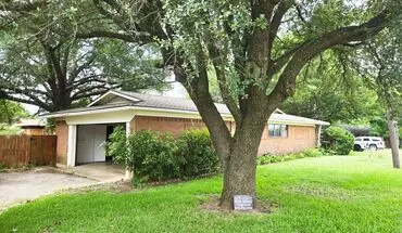3 of 23 3/2/2 With Classic Charm In Southeast Sherman House for rent in Sherman, TX