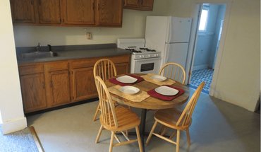 3 of 18 610 W Elm St Apartment for rent in Urbana, IL