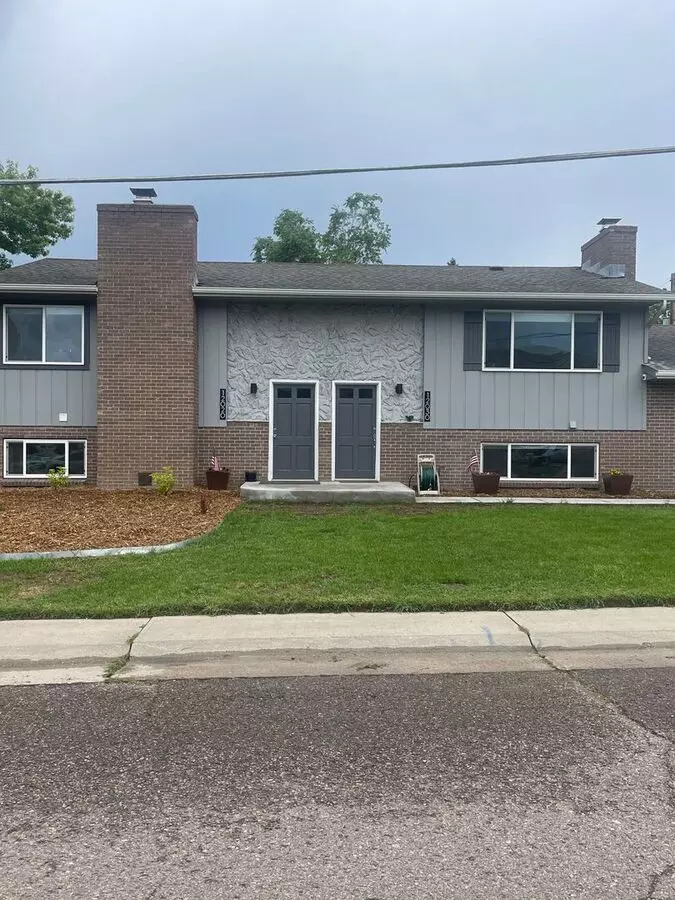 1/2 Duplex In The Very Desirable West Arvada Area! Great Neighborhood! Apartment for rent in Arvada, CO
