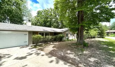 2 of 26 One Level 3 Bed/2 Bath Spacious Home With A Large Backyard House for rent in Bella Vista, AR