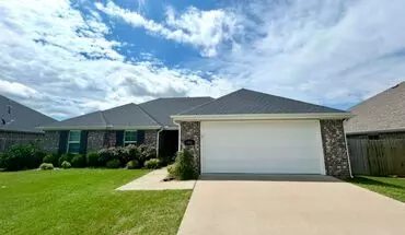 3 of 37 Gorgeous Home With Vaulted Ceilings And Large Fenced Yard! Spacious 3 Bedroom And 2 Bath Home! House for rent in Bentonville, AR