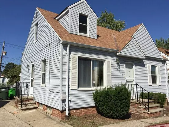 12025 Shady Oak Blvd Apartment for rent in Garfield Heights, OH