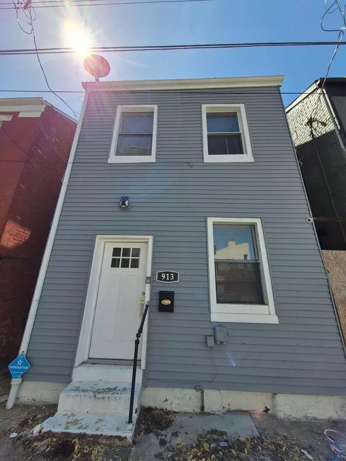 Only 4-bedroom 3 Bathrooms In The Area! House for rent in Cincinnati, OH