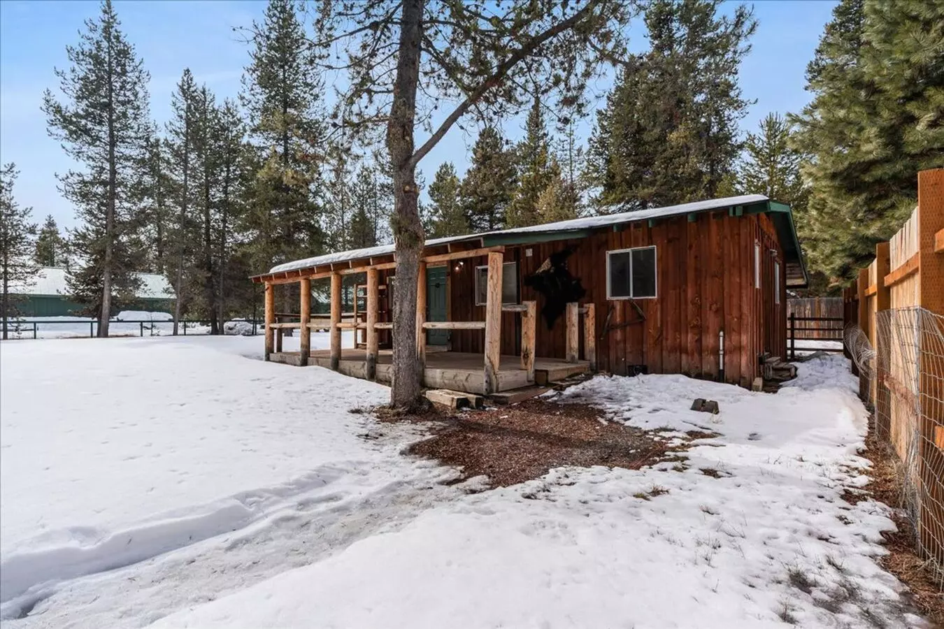 Beautifully Updated Cozy Furnished 2Bed Adu On A Large Private Lot House for rent in La Pine, OR