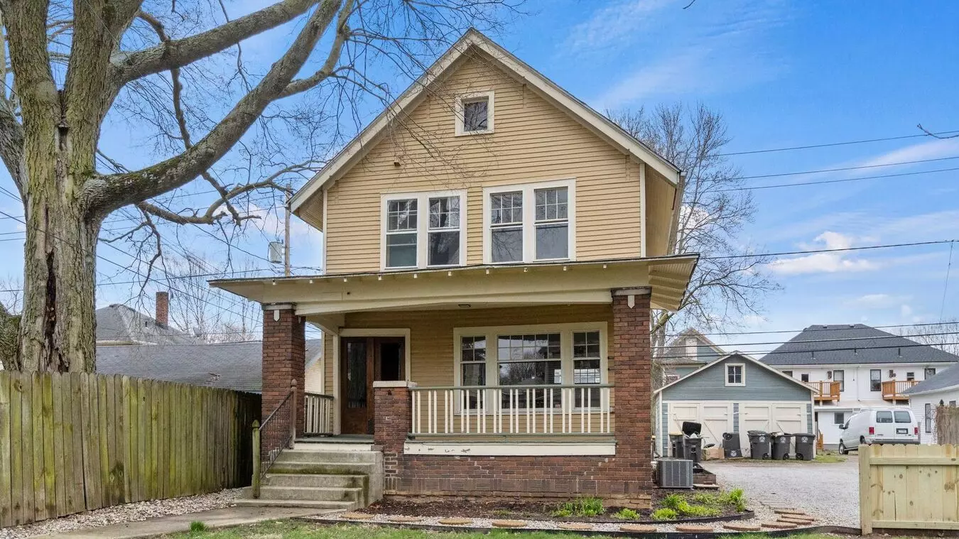 Single-family Historic Home In West Central With Porch And Private Courtyard. House for rent in Fort Wayne, IN