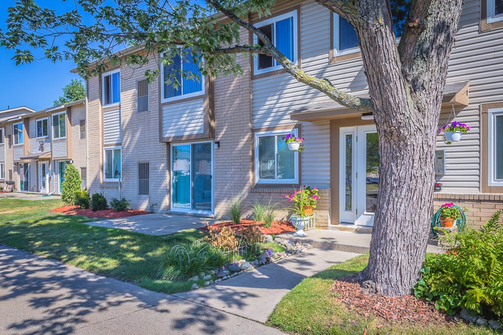 Chestnut Lake Apartments 1450 Chestnut Dr Ypsilanti, MI