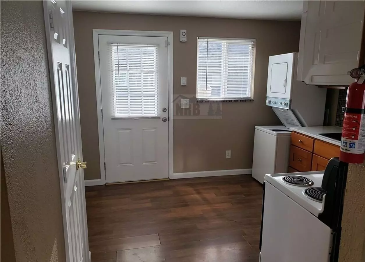 Jaamour, R&amp;n (1517) Apartment for rent in Tacoma, WA