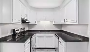 2 of 46 Sycamore Square Apartment for rent in Lorain, OH