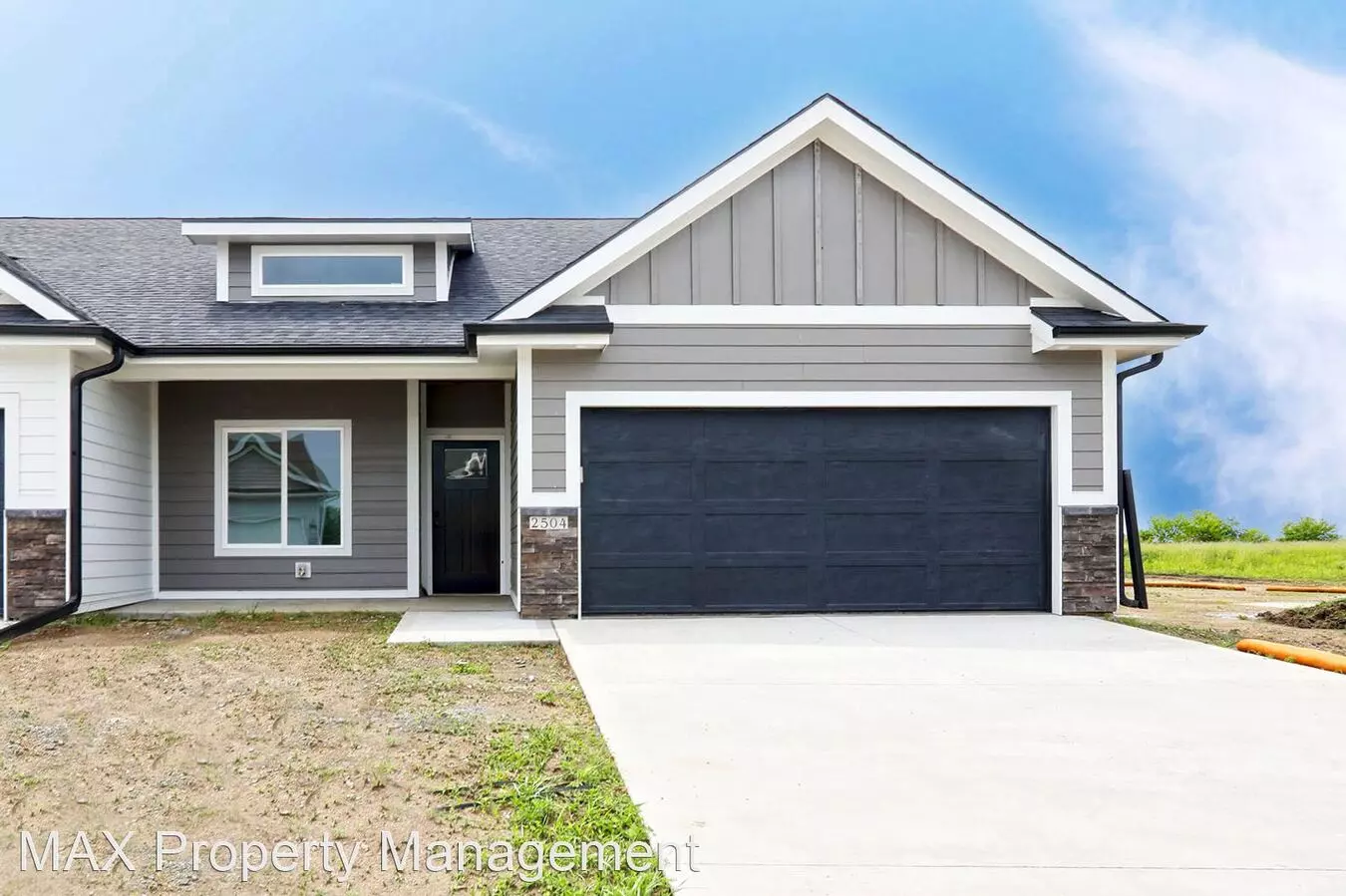 2504 NE 6th St House for rent in Grimes, IA