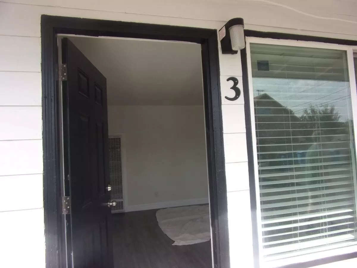 Walnut-jackson Street Apartment for rent in Dixon, CA