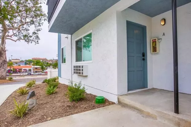 Dt - Housey Housey: 951 Vulcan Apartment for rent in Encinitas, CA
