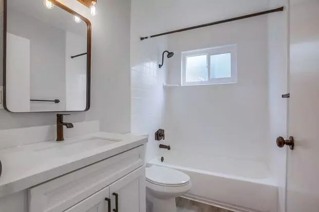 Dt - Housey Housey: 951 Vulcan Apartment for rent in Encinitas, CA